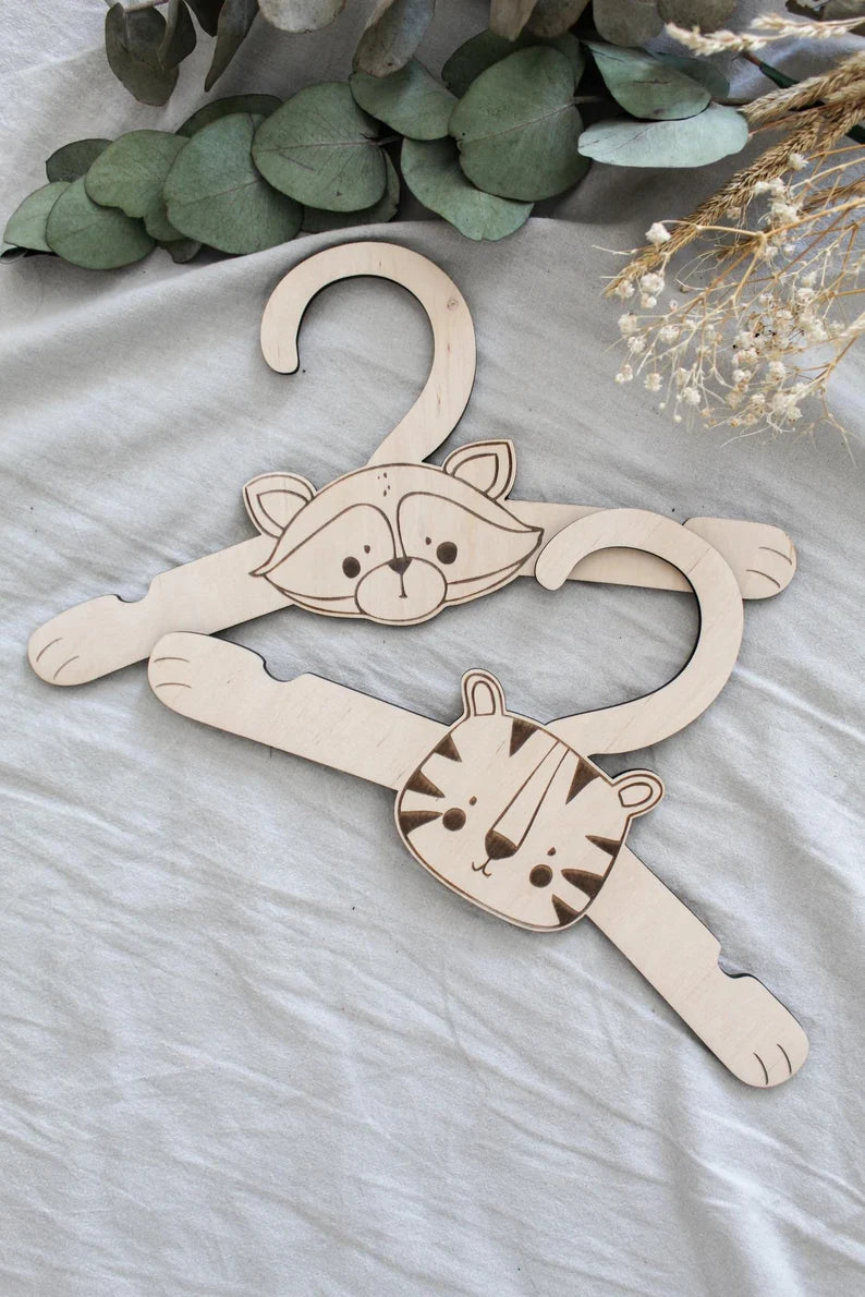 Baby nursery animal hangers (Set of 5)